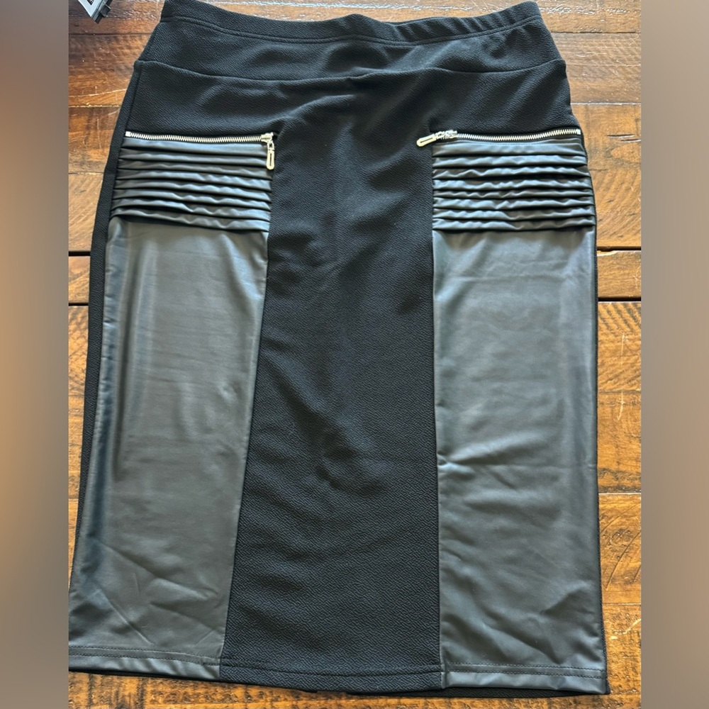 SHEIN Black Pencil Skirt with silver Zipper Accents sz xl